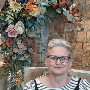 Meet your Posher, Moira